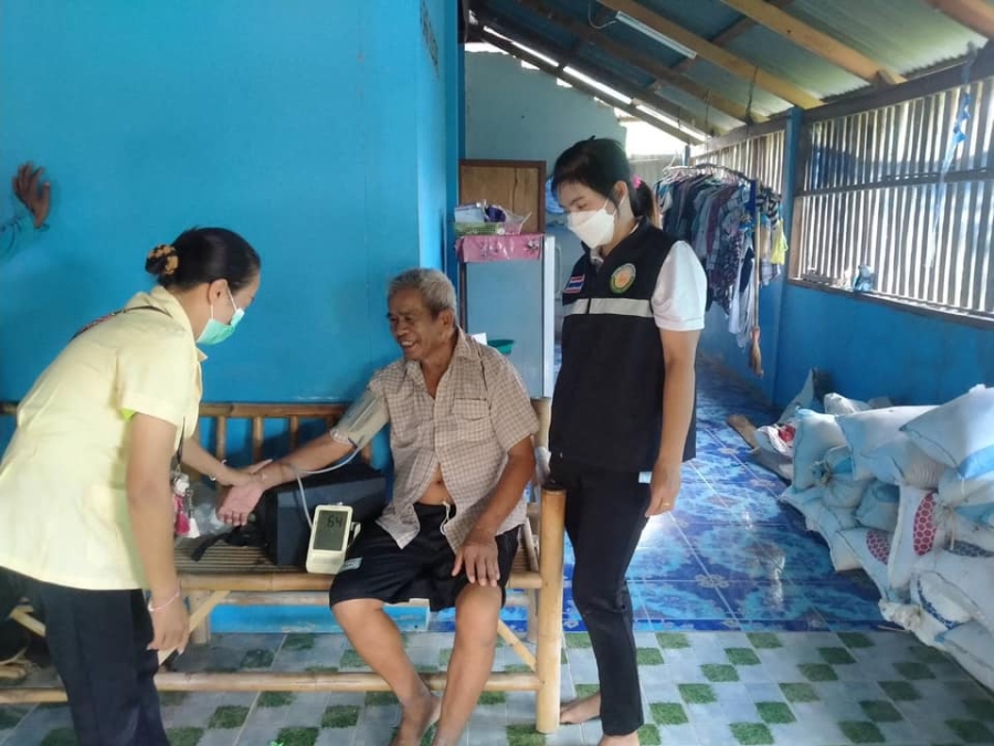 กองสวัสดิการสังคม ดำเนินการออกเยี่ยมผู้สูงอายุที่มีภาวะพึ่งพิง ในพื้นที่ตำบลนาดี ประจำเดือนมิถุนายน 2566